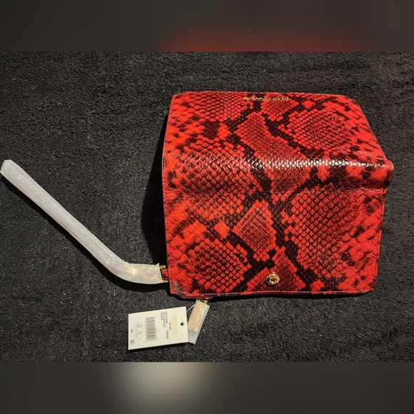 Michael Kors Leather Double Zip Wristlet Wallet - Picture 2 of 5